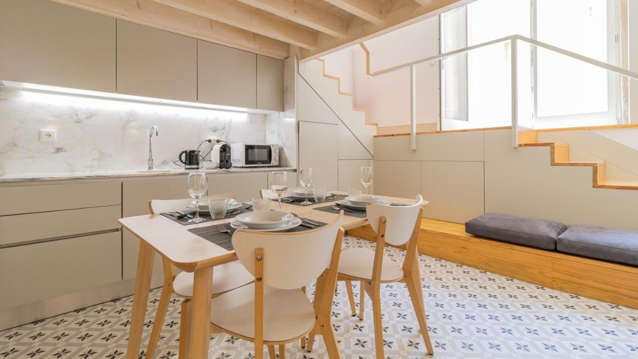 Central Stunning Duplex W/ Patio By Lovelystay Порто Екстериор снимка
