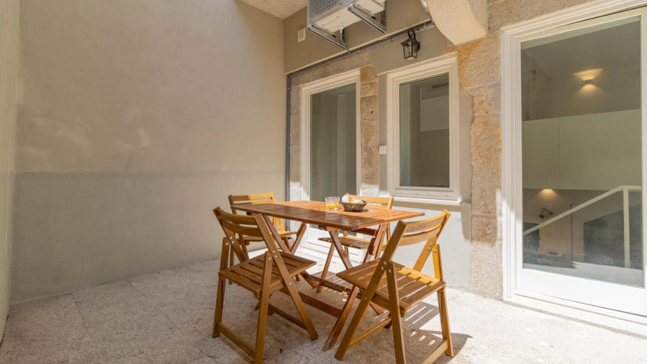 Central Stunning Duplex W/ Patio By Lovelystay Порто Екстериор снимка