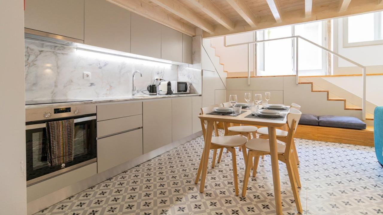 Central Stunning Duplex W/ Patio By Lovelystay Порто Екстериор снимка